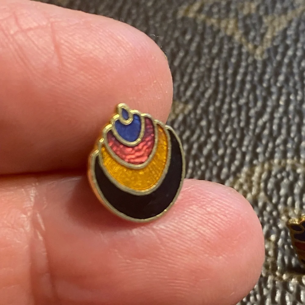 Vintage small stud earrings multi-colored cloisonné enamel 1980’s
